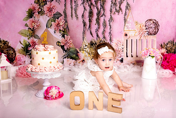 cake smash bohemian birthday set up woodford family photographer
