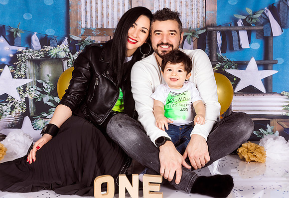 cake smash birthday family photography london essex studio sessions