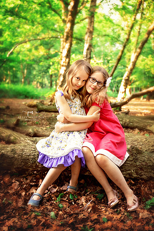 outdoor photography siblings family portraits claybury woods essex