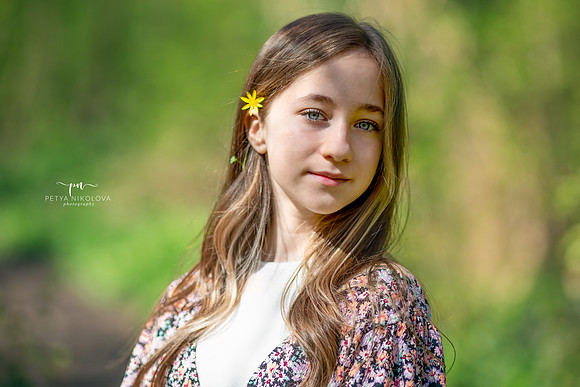 outdoor birthday portrait claybury woods woodford green