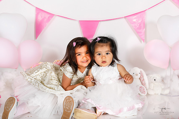 a first birthday photography siblings kids photography studio celebration london