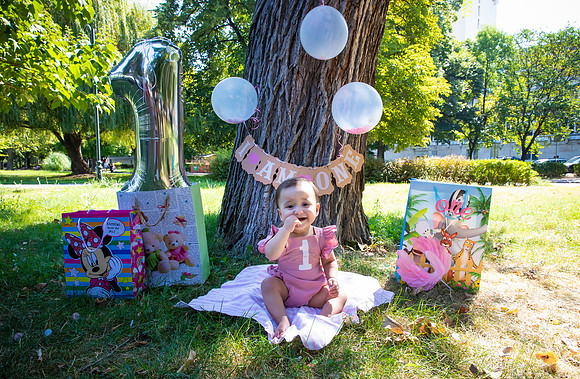 outdoor cake smash birthday photography london